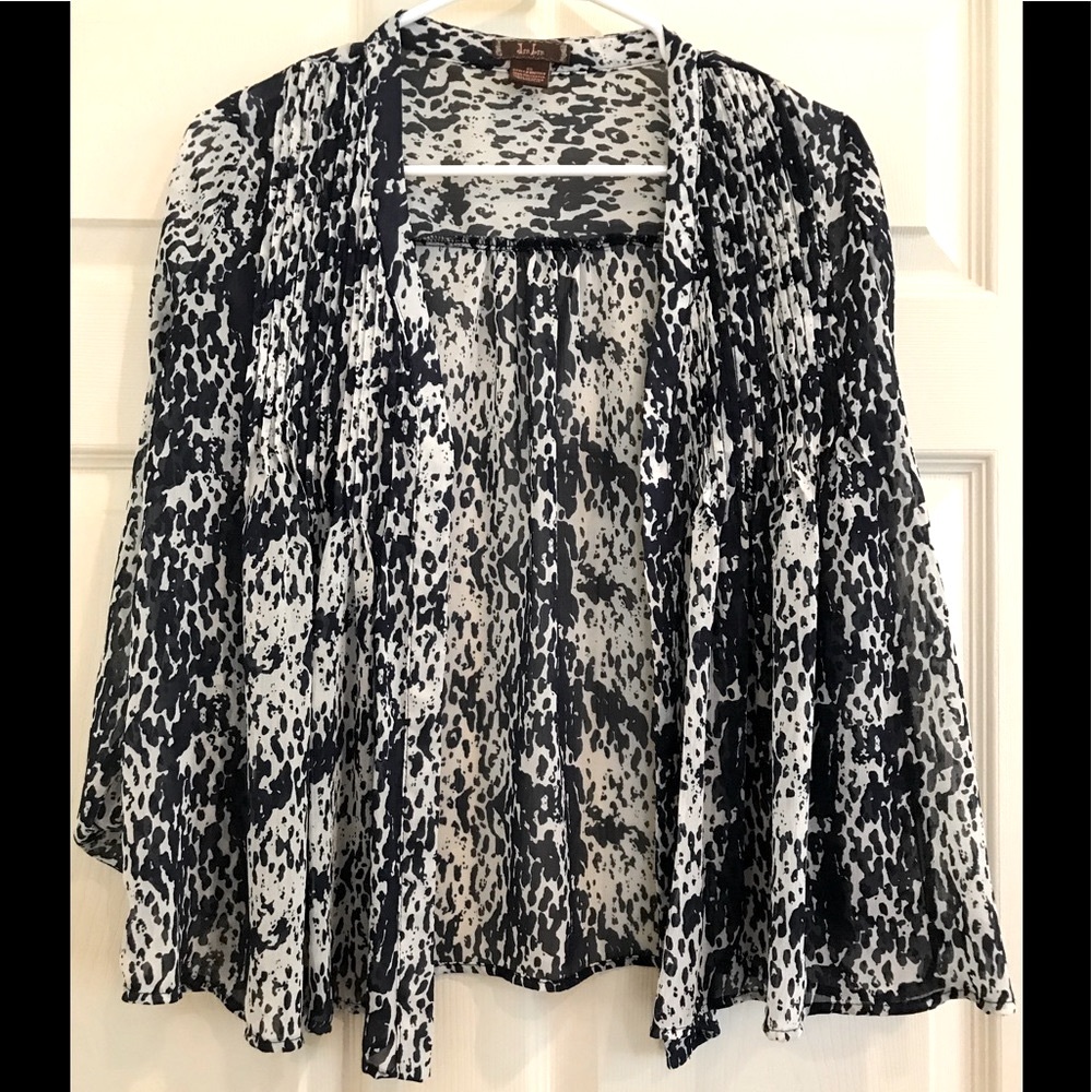 dm bm open swing top with pleating